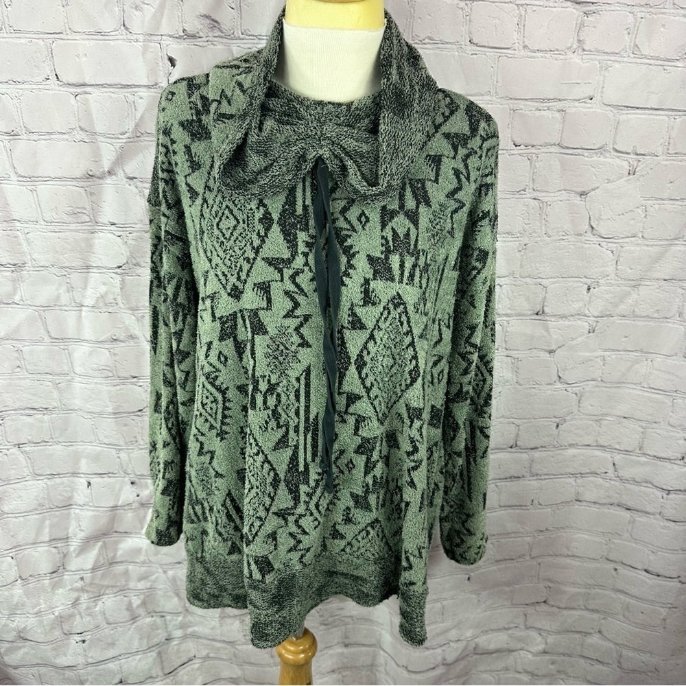 one world Geometric Patterned cowl neck Sweater sz L southwest boho cozy